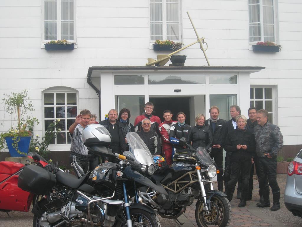 Hotel Goldener Anker Bodenwerder Exterior foto
